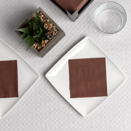 SERVILLETA 40X40 2 CAPAS MARRON CHOCOLATE MICROPUNTO P/50 UNIDADES