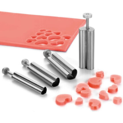 4 MINI- CORTADORES INOX 18/10 CON PULSADOR FORMA CORAZON REF. 68088